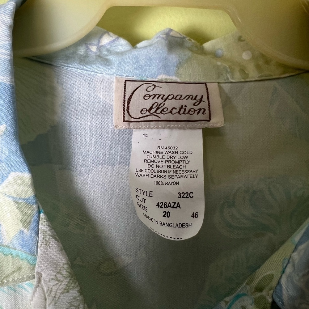 Company collection size 20 women’s Floral Button-Up Shirt - Picture 7 of 10